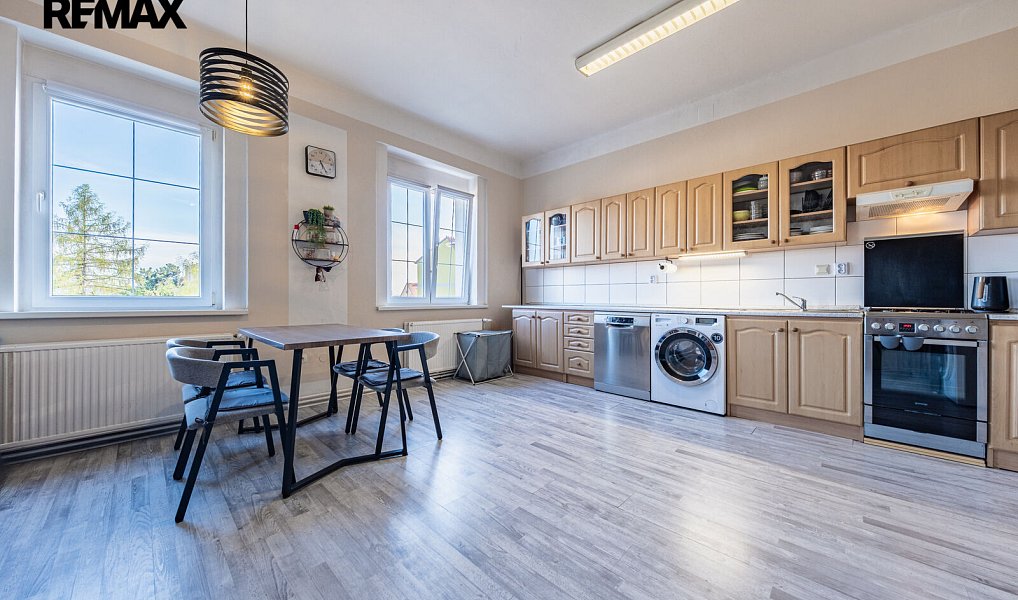 Prodej domu 260 m² s pozemkem 180 m², Krupka – náhled fotky 25