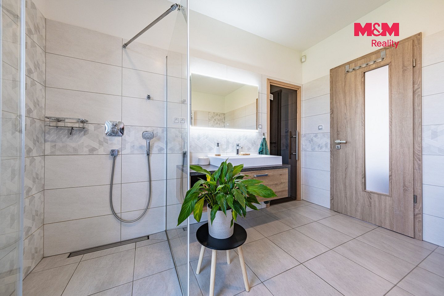 Prodej domu 136 m² s pozemkem 1 780 m² – fotografie 2