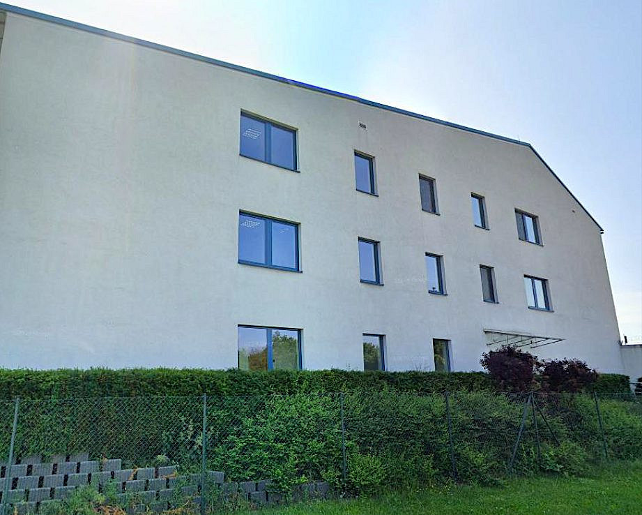 Pronájem kanceláře 305 m²