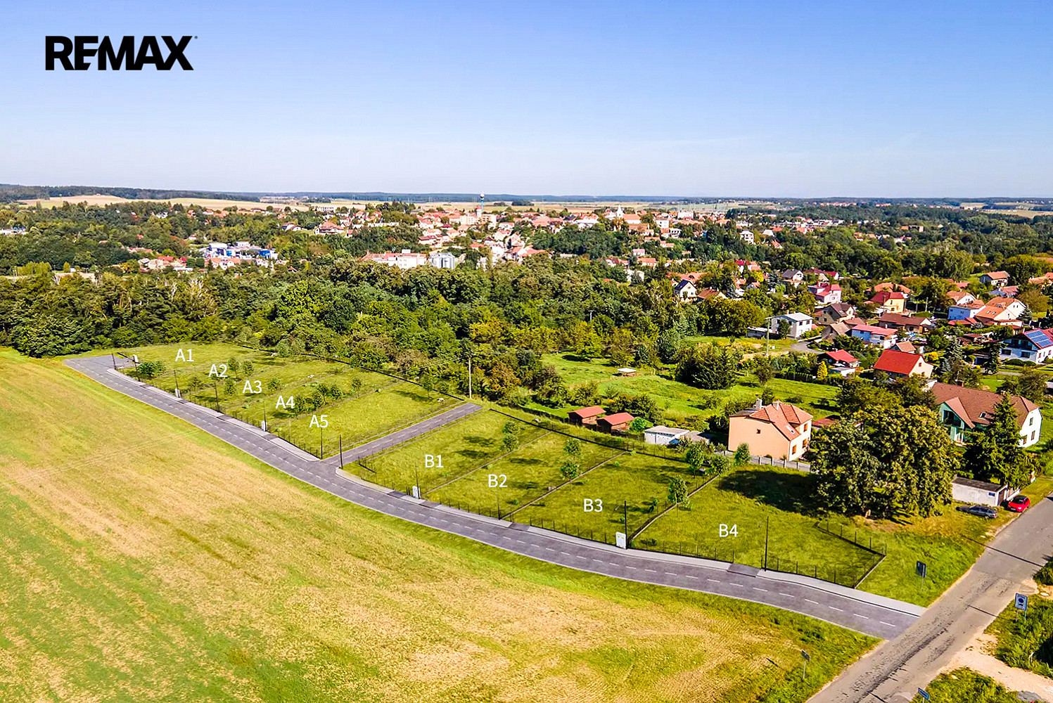 Prodej stavebního pozemku 887 m² — photo 3