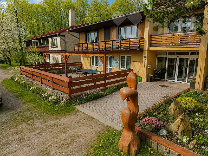 Prodej domu 860 m² s pozemkem 1 316 m² — photo 2