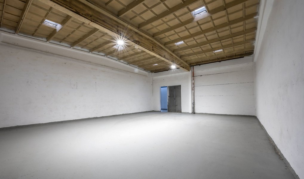 Pronájem skladovacích prostor 180 m², Kladruby nad Labem – náhled fotky 6