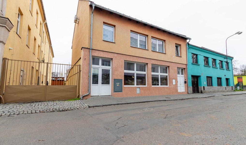 Prodej domu 758 m² s pozemkem 687 m², Přerov – fotka 1 z 11
