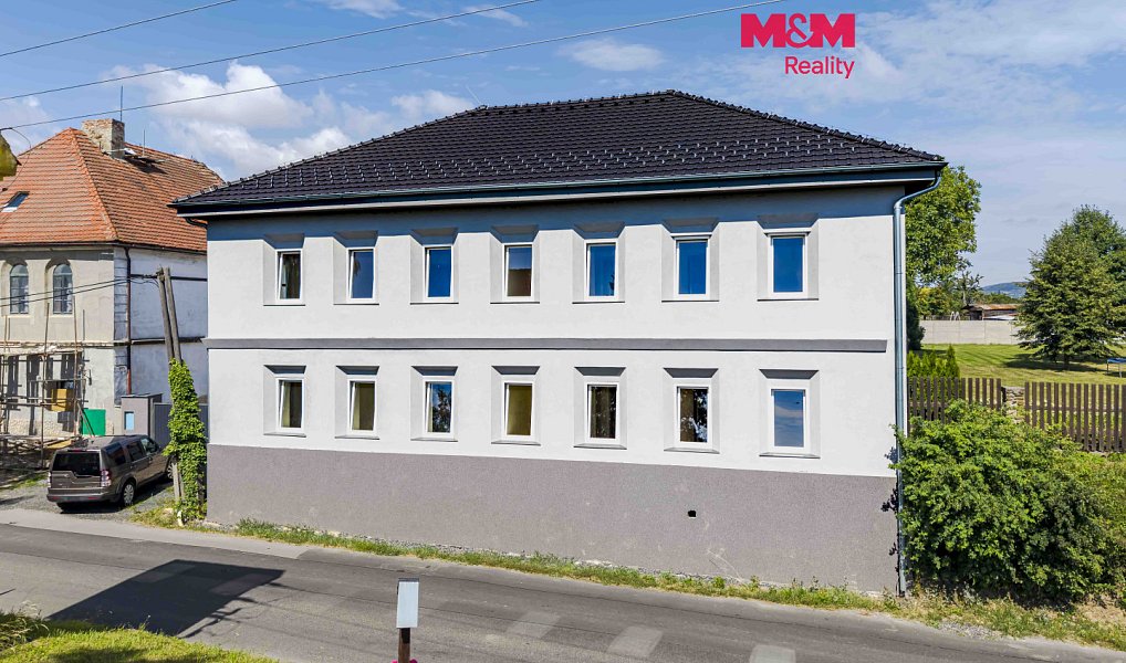 Pronájem domu 302 m² s pozemkem 421 m², Vrátno – fotka 1 z 30