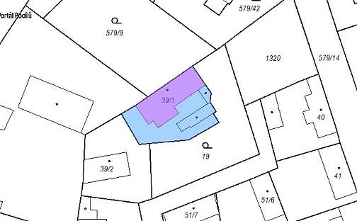 Prodej domu 135 m² s pozemkem 1 009 m²