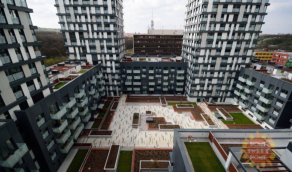 Pronájem bytu 2+kk 76 m², Praha – náhled fotky 17