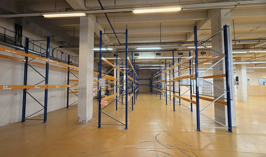 Pronájem výrobních prostor 450 m², Znojmo – náhled fotky 9