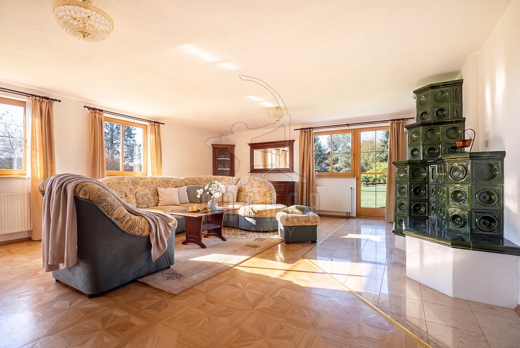 Prodej domu 331 m² s pozemkem 3 732 m² – fotografie 2