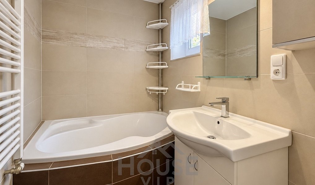 Prodej domu 135 m² s pozemkem 599 m², Praha – náhled fotky 9