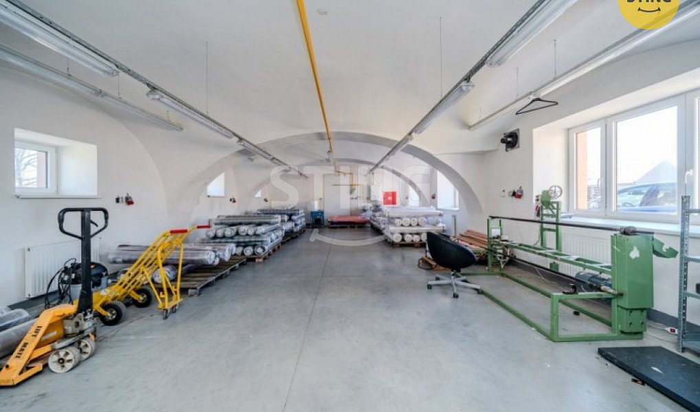 Pronájem skladovacích prostor 500 m², Mankovice – náhled fotky 2