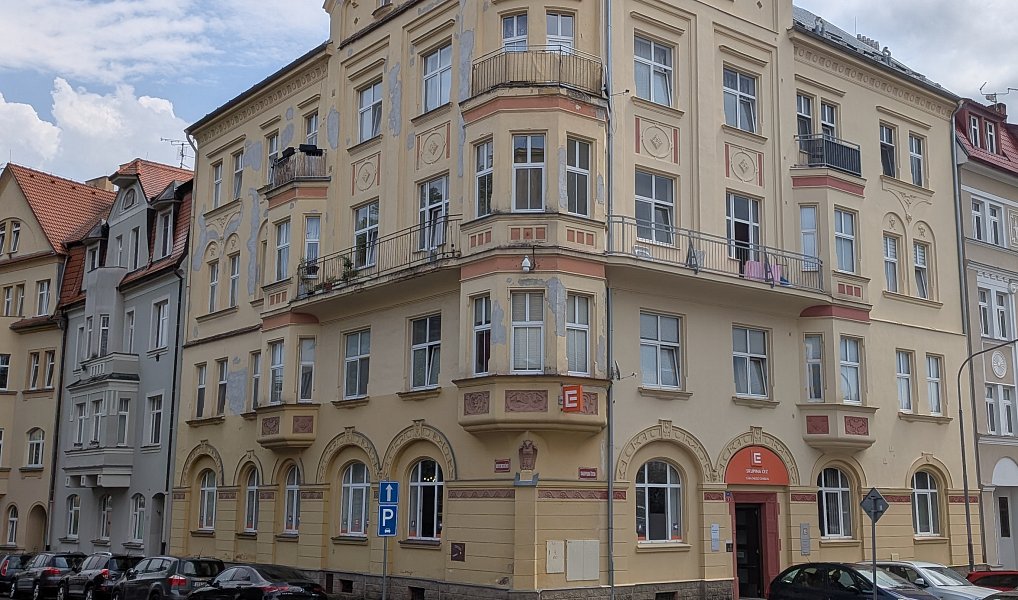 Prodej bytu 3+1 87 m², Cheb – náhled fotky 2