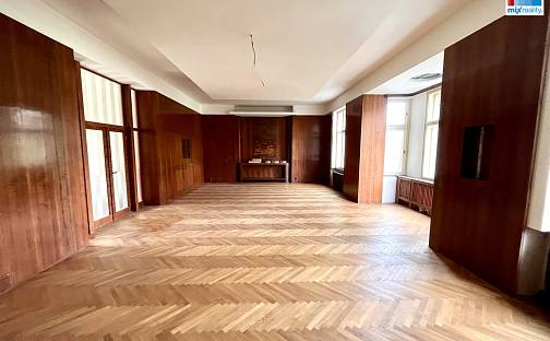 Pronájem bytu 3+1 173 m², náměstí T. G. Masaryka, Plzeň - Jižní Předměstí
