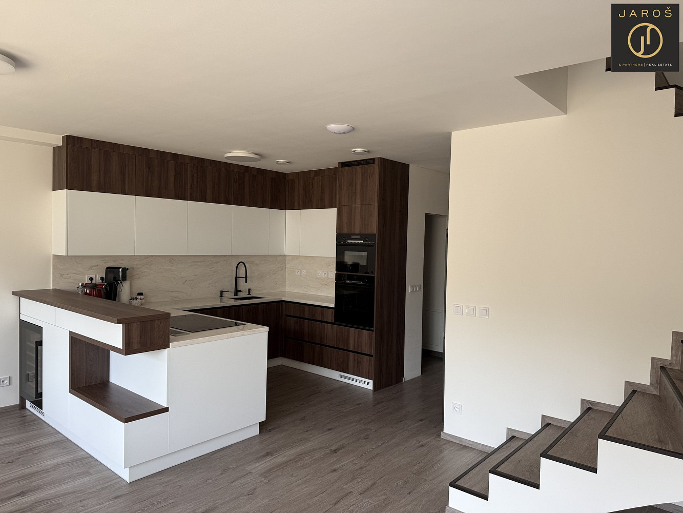 Prodej domu 130 m² s pozemkem 218 m² – fotografie 2