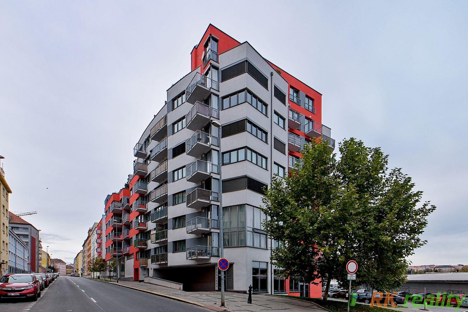 Pronájem bytu 1+kk 39 m² – fotografie 3