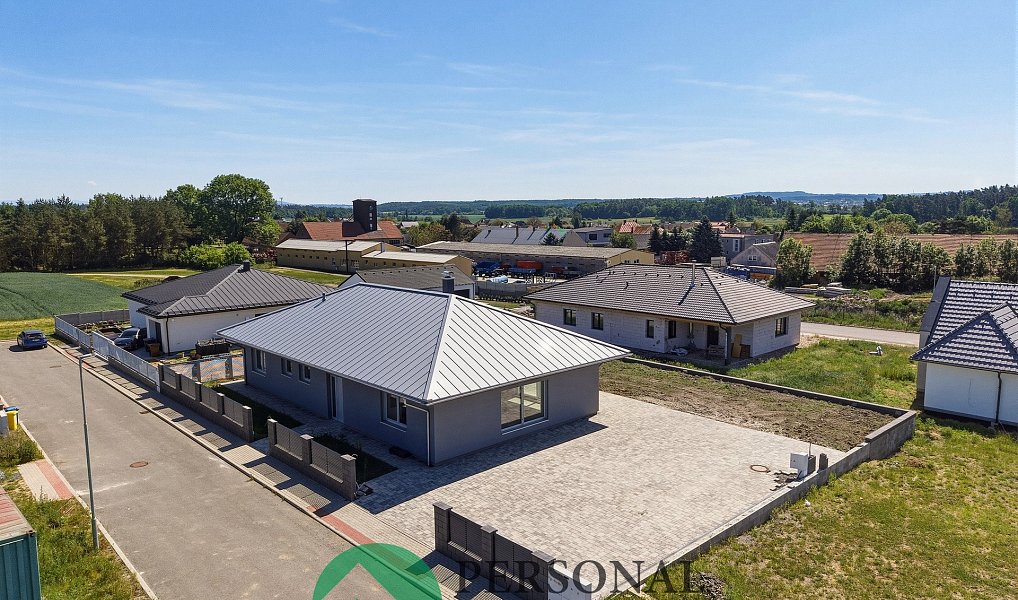 Prodej domu 200 m² s pozemkem 841 m², Sukorady – náhled fotky 4