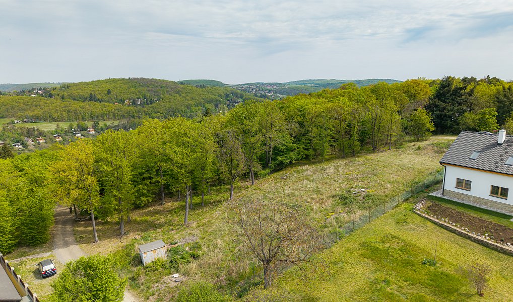 Prodej stavebního pozemku 941 m², Hradištko – náhled fotky 2