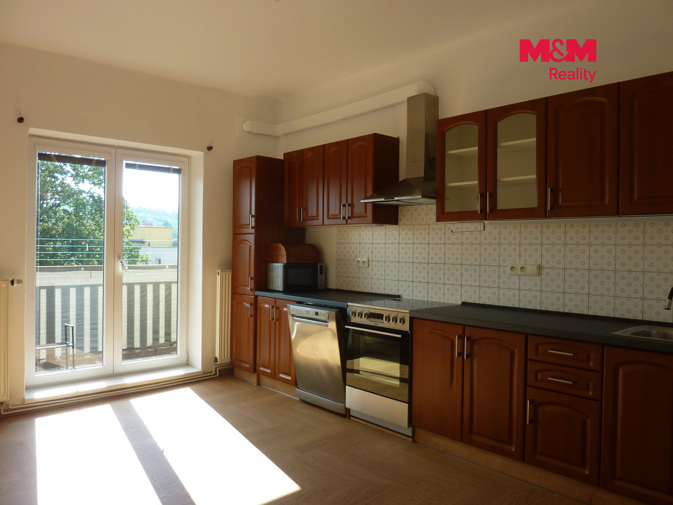 Pronájem bytu 2+1 80 m² – fotografie 2