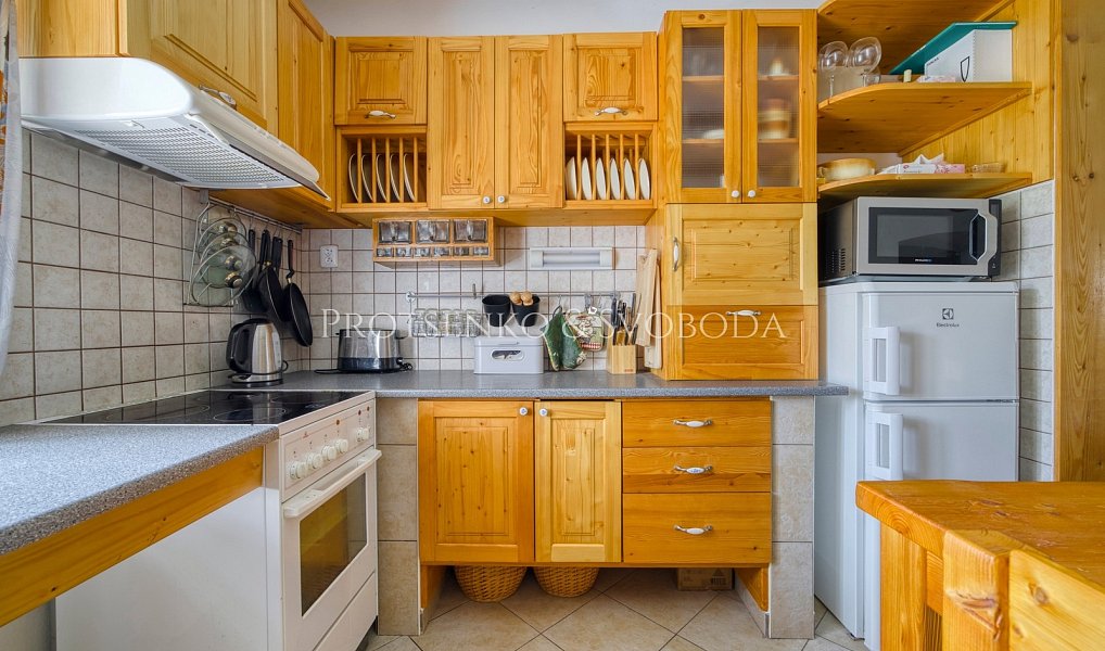 Prodej domu 275 m² s pozemkem 1 947 m², Horní Radouň – náhled fotky 10