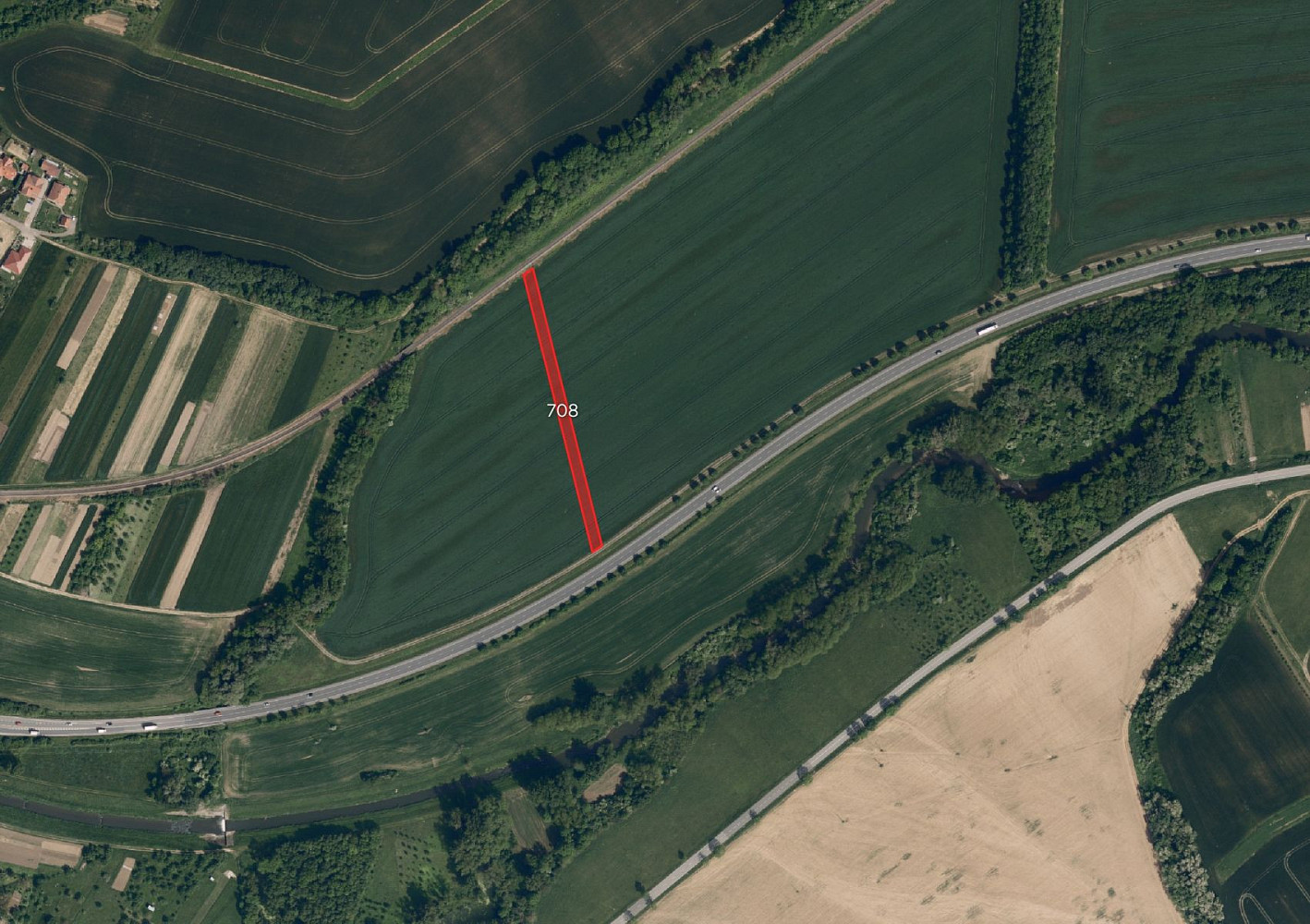 Prodej pole 2 048 m²