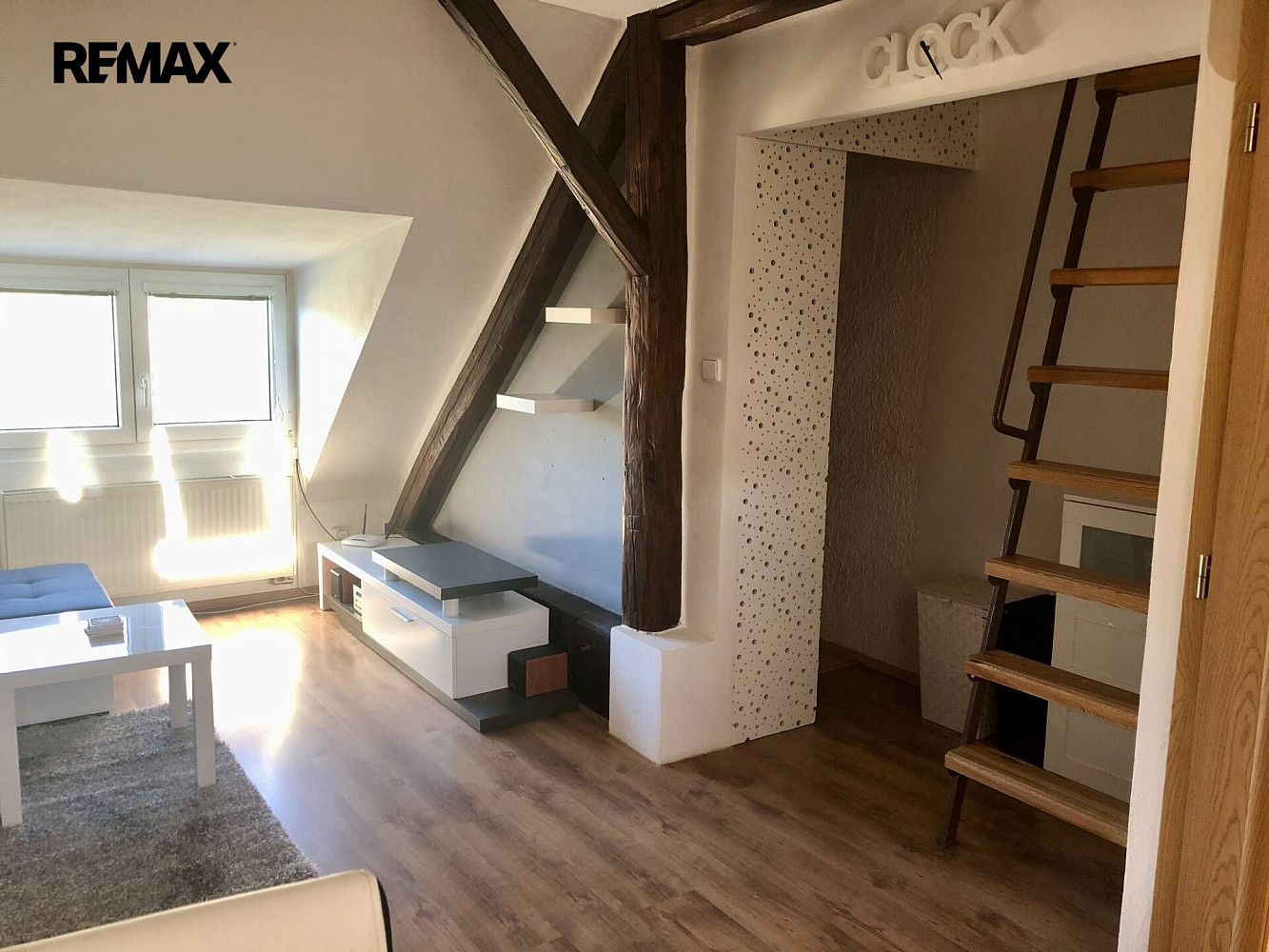 Pronájem bytu 1+kk 40 m² – fotografie 3