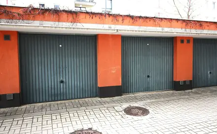 Praha 10 Uhříněves, nabízíme pronájem řadové garáže o velkosti cca 3 x 6 m., Sušilova, Praha 10 - Uhříněves