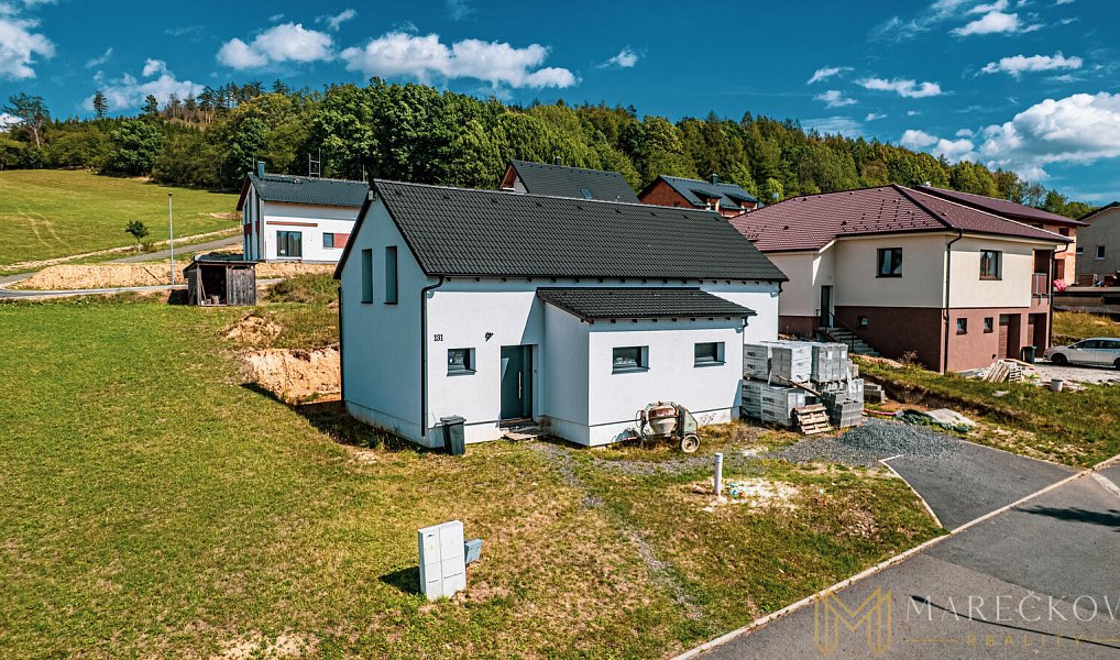 Prodej domu 178 m² s pozemkem 808 m², Brnířov – náhled fotky 4