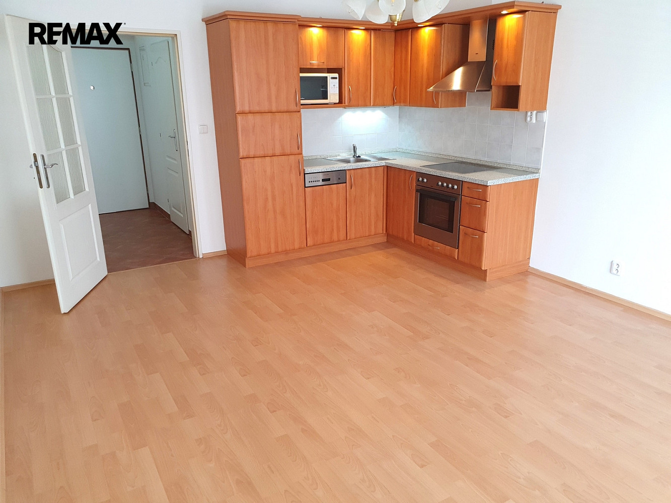 Prodej bytu 1+kk 29 m² — photo 3