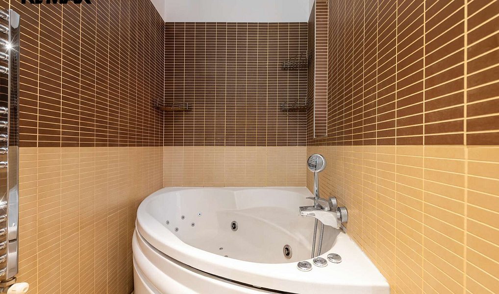 Prodej bytu 3+1 80 m², Praha – náhled fotky 20