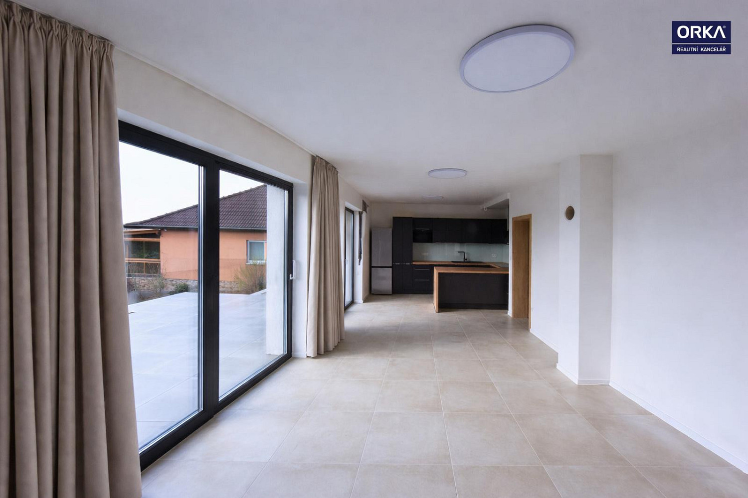 Pronájem domu 148 m² s pozemkem 658 m² – fotografie 2