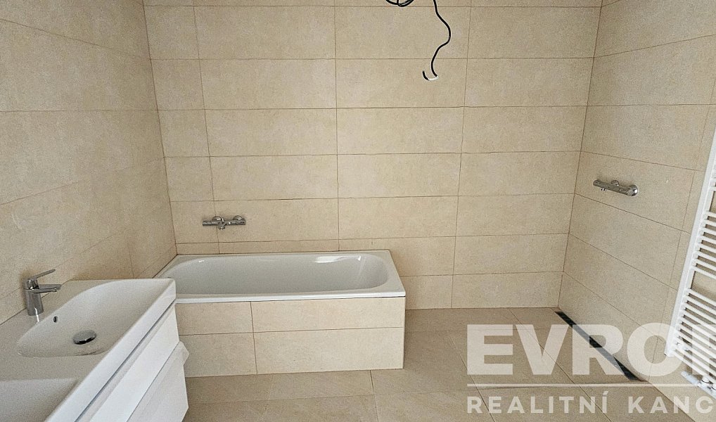 Prodej domu 121 m² s pozemkem 191 m², Sezemice – náhled fotky 6