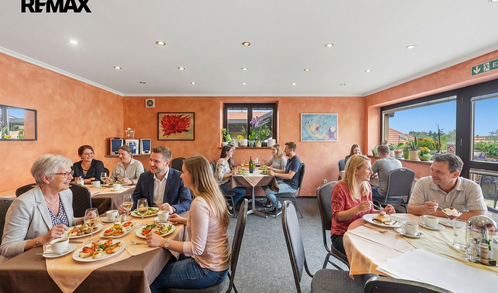 Prodej ubytovacího objektu 370 m², Písek – náhled fotky 6