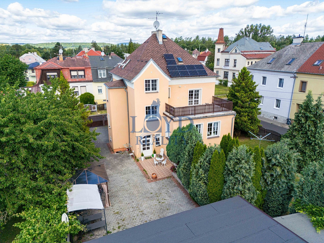 Prodej domu 210 m² s pozemkem 779 m²