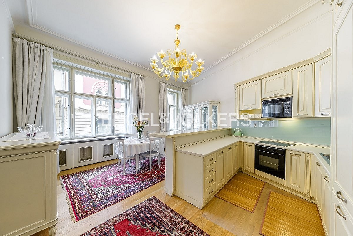Pronájem bytu 4+kk 120 m²