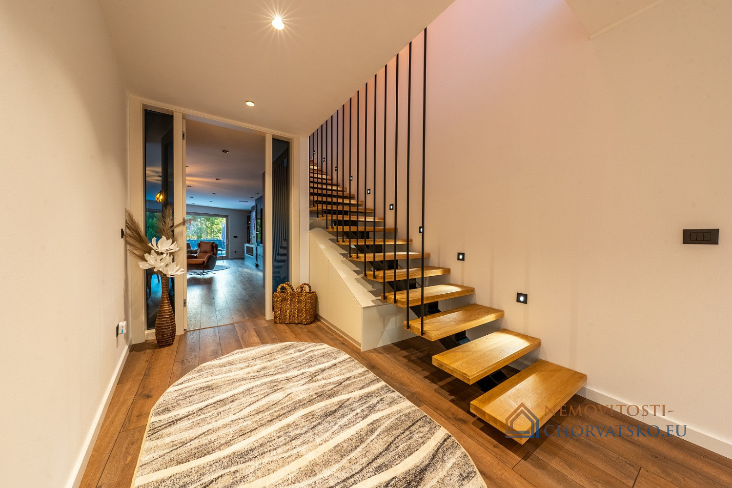 Prodej domu 152 m² s pozemkem 716 m² - Bild 3