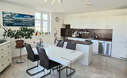 Pronájem bytu 4+kk 124 m², Pražská, Benešov