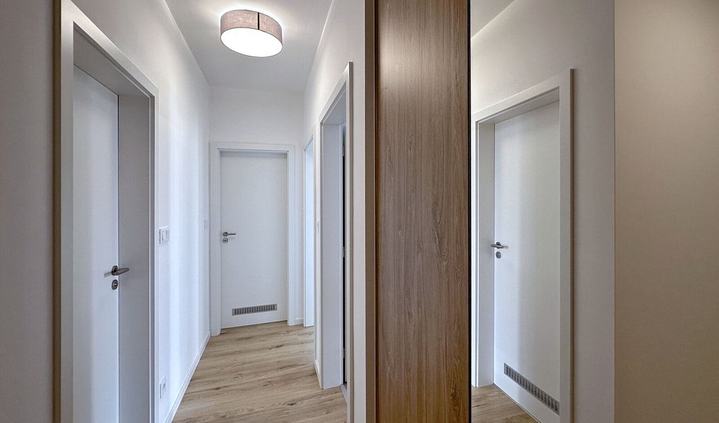 Prodej bytu 3+kk 84 m², České Budějovice – náhled fotky 42