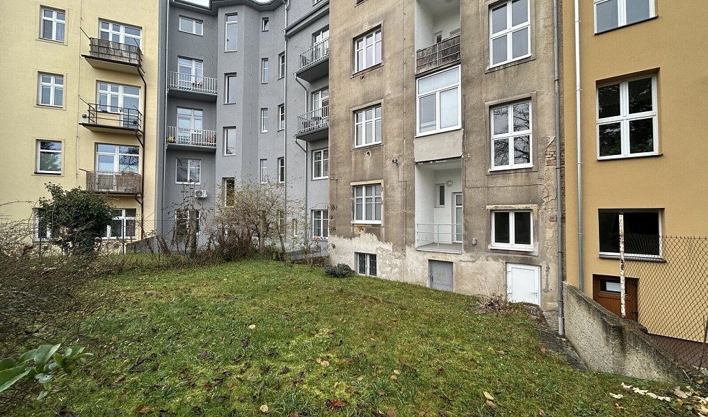 Prodej domu 450 m² s pozemkem 100 m², Slaný – náhled fotky 16