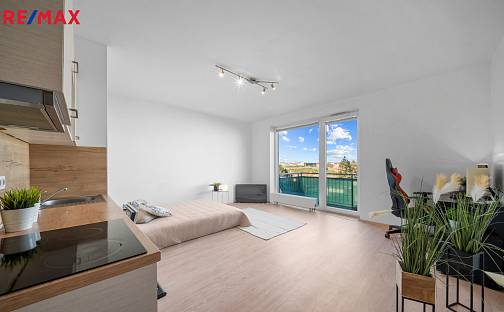 Prodej bytu 1+kk 32 m², Ječná, Hostivice, okres Praha-západ