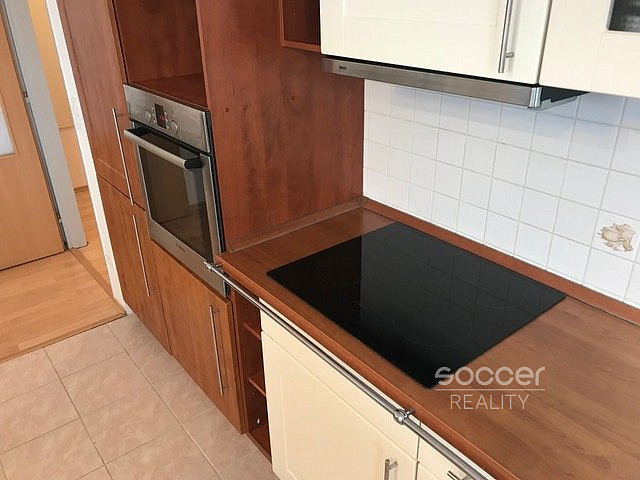 Pronájem bytu 2+kk 63 m² – fotografie 3