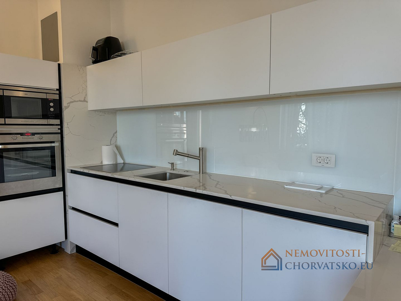 Pronájem bytu 2+kk 75 m² - Widok 5