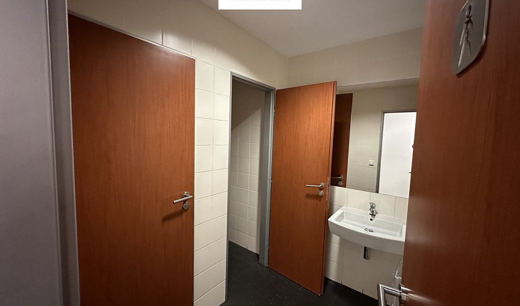 Pronájem kanceláře 186 m², Praha – náhled fotky 9