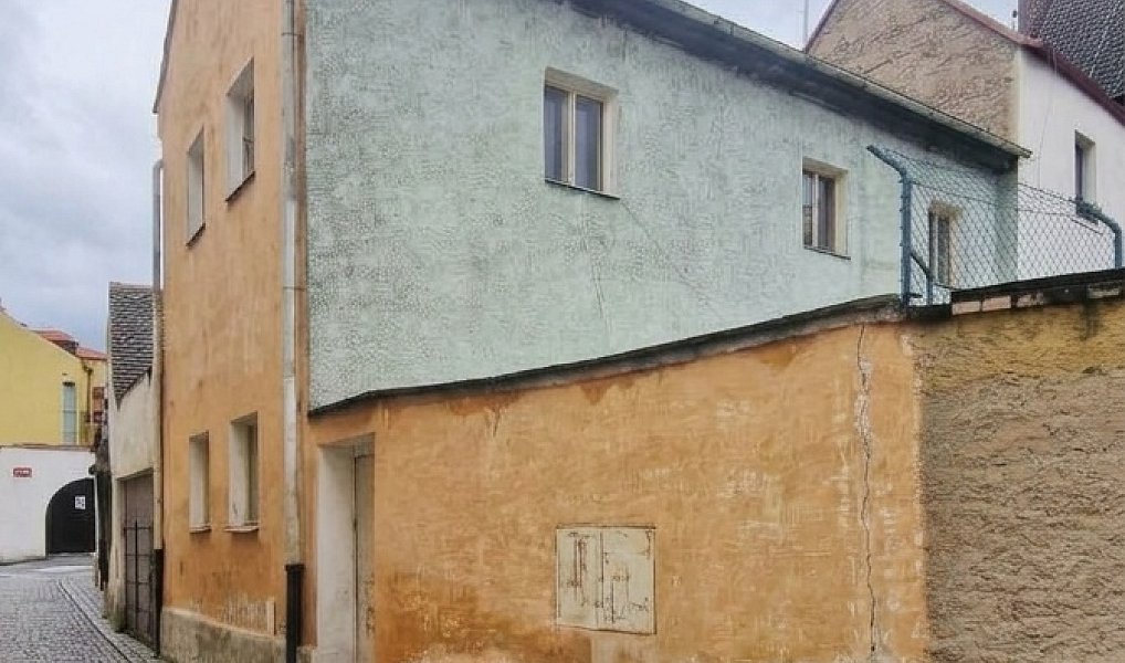 Prodej domu 120 m² s pozemkem 124 m², Louny – náhled fotky 2
