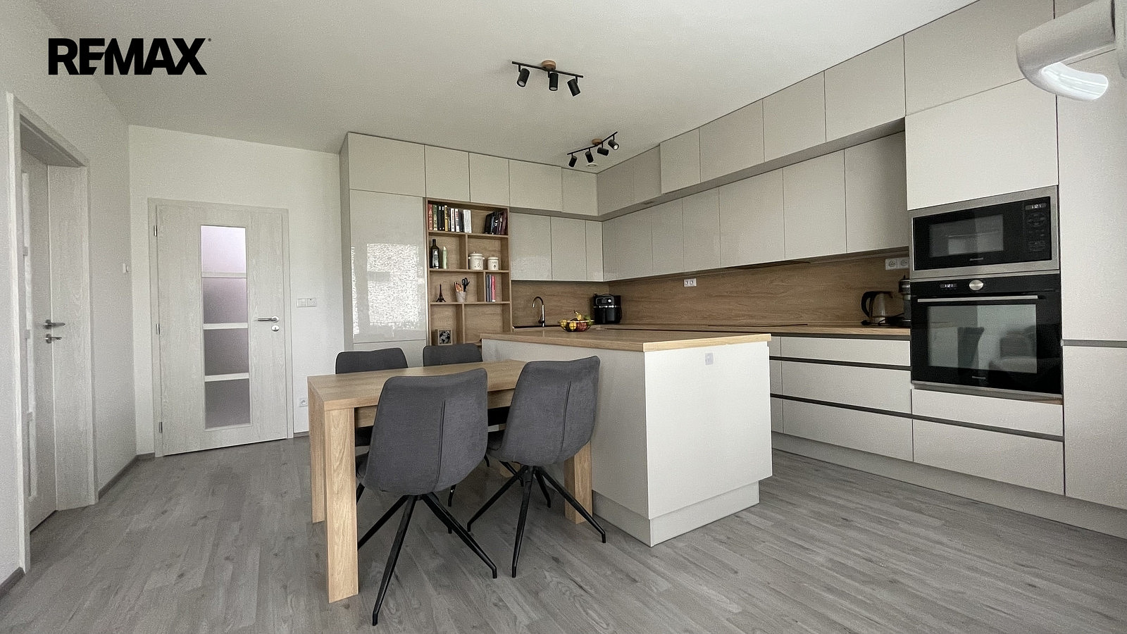 Prodej bytu 3+kk 76 m² - Więcej