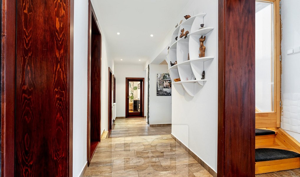 Prodej domu 262 m² s pozemkem 2 154 m², Králův Dvůr – náhled fotky 14