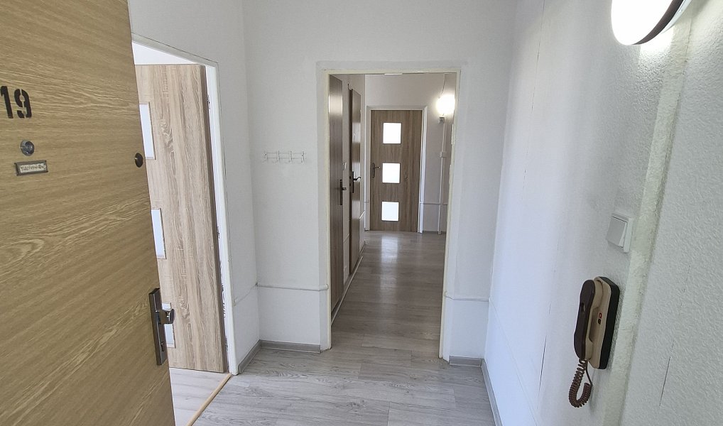 Pronájem bytu 4+1 85 m², Plzeň – náhled fotky 14
