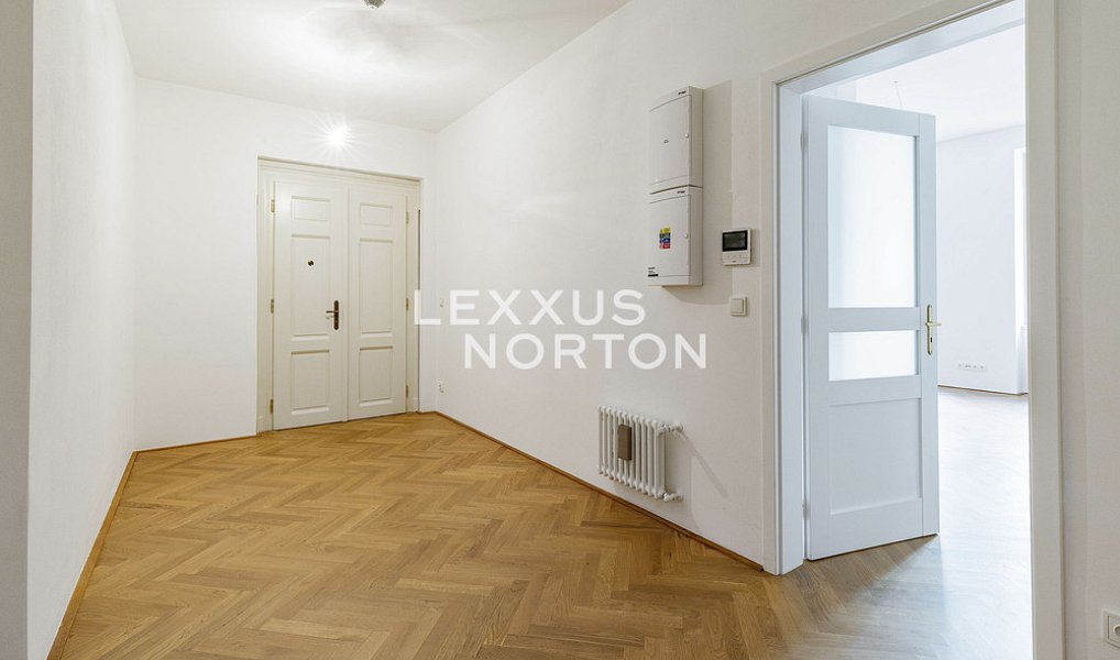 Prodej bytu 2+kk 71 m², Praha – náhled fotky 3