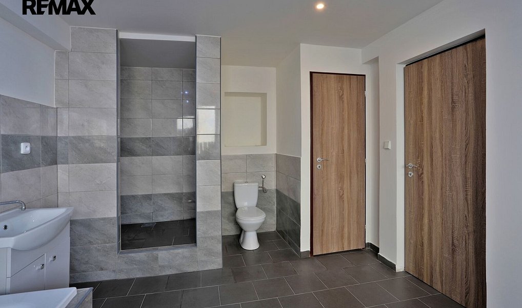 Prodej domu 200 m² s pozemkem 213 m², Stráž nad Ohří – náhled fotky 2