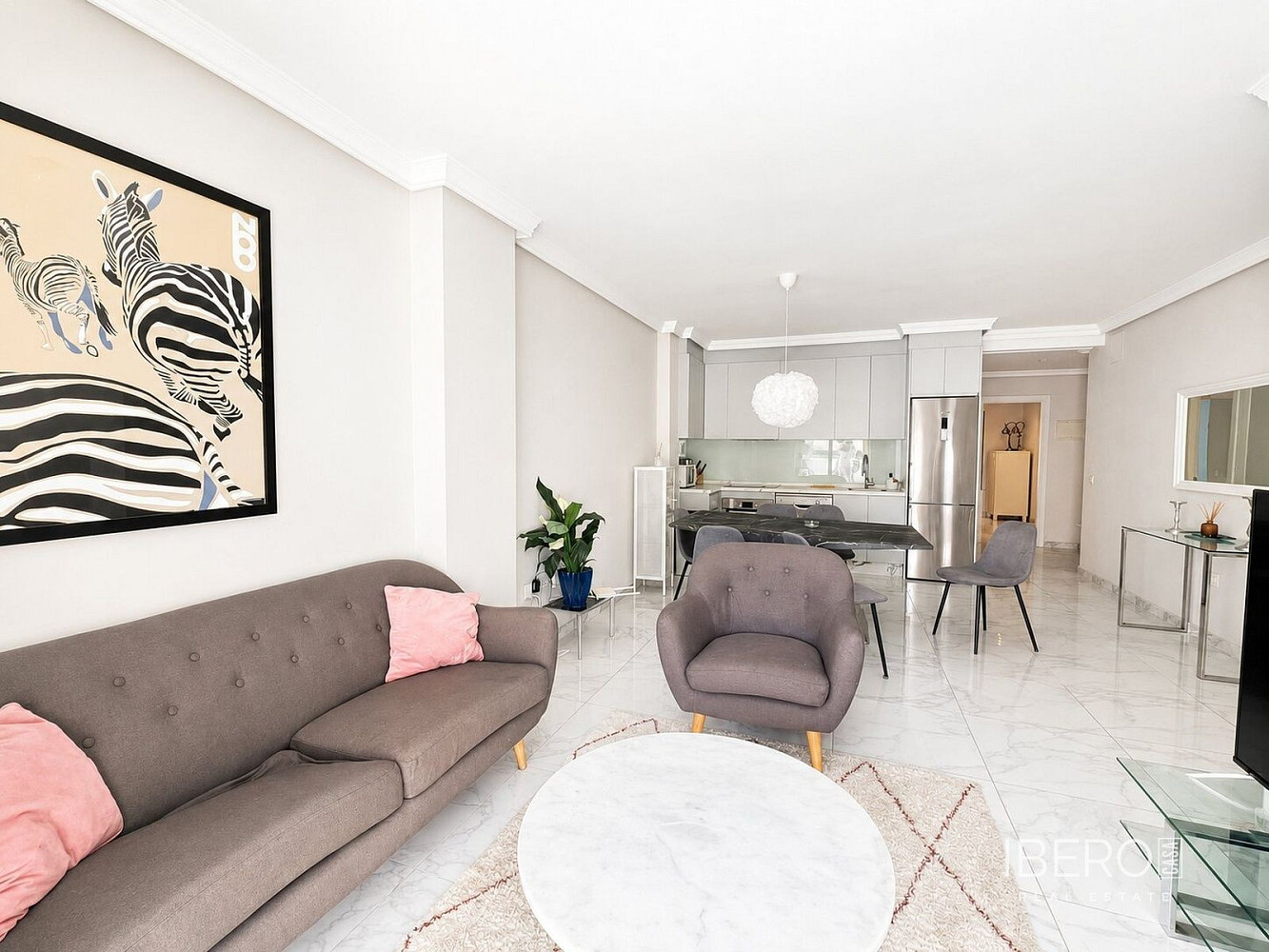 Piso 4+kk – Marbella, Nueva Andalucía - Más