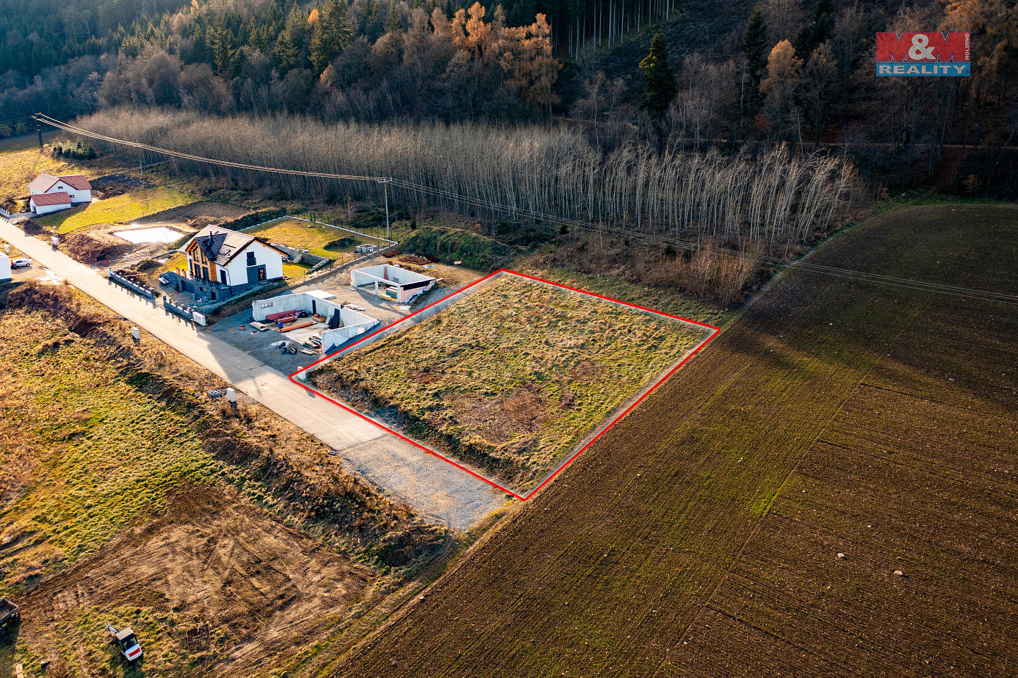Prodej stavebního pozemku 1 542 m² – pohled 2