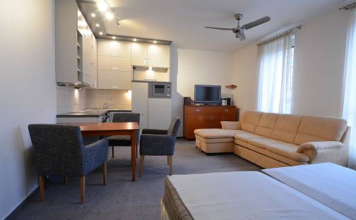 Pronájem bytu 1+kk 43 m², Kabešova, Praha 9 - Vysočany